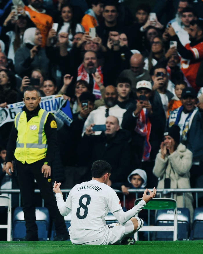 腾讯首款3A单机游戏《湮灭之潮》首曝，女性主角、巨型BOSS、高速战斗