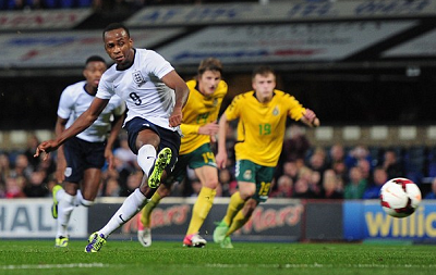 好消息是浓眉不用手术，坏消息是独行侠还是想交易，再评戴维斯和东契奇交易